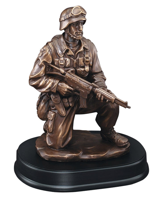 Military resin kneeling Trophy with rifle down